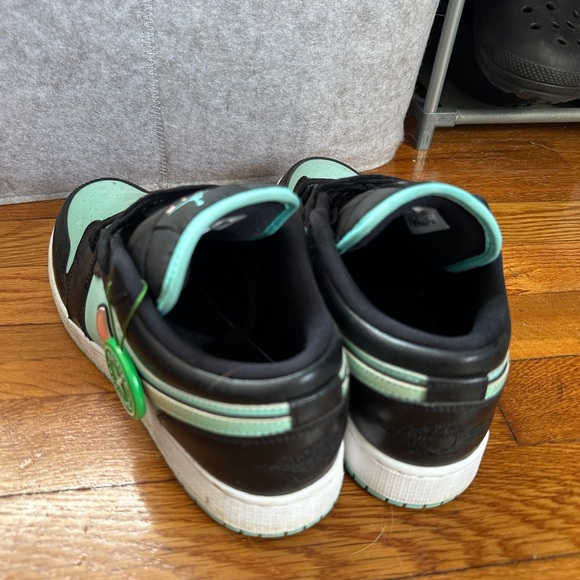 Nike Black and Green Sneakers with Padded Jordan Low SE